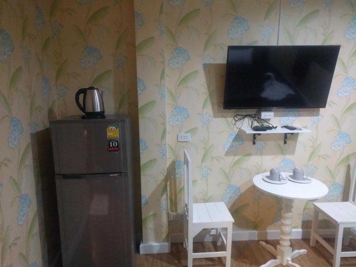 Gw Guesthouse Pattaya Bagian luar foto
